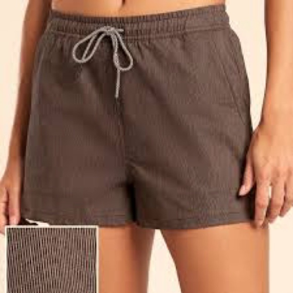 Athleta Brown Striped Marin 2.5” Board Shorts Athletic Beach Medium